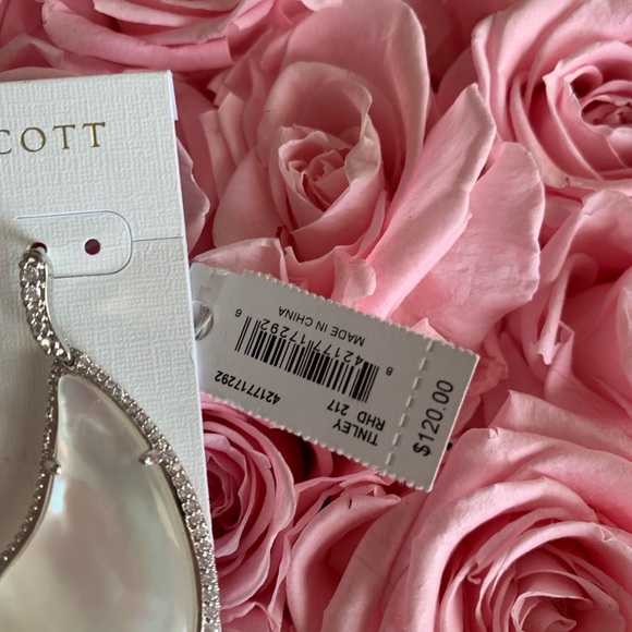 Kendra Scott earnings - Picture 2 of 3